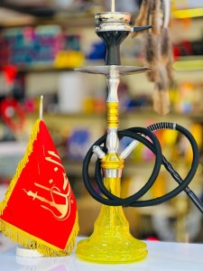 ست قلیان مینی پورش دیزاین بدنه نقره ای طلایی شیشه زرد دارای شلنگ و سری سیلیکونی ست قلیان مینی پورش دیزاین بدنه نقره ای طلایی شیشه زرد کد P100