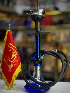 ست قلیان مینی پورش دیزاین بدنه آبی مشکی شیشه شفاف ته آبی دارای شلنگ و سری سیلیکونی ست قلیان مینی پورش دیزاین بدنه آبی مشکی شیشه شفاف ته آبی کد P118