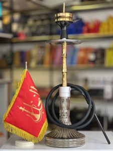 ست قلیان کارمانیا بدنه طلایی شیشه کریستال عسلی دارای شلنگ و سری سیلیکونی ست قلیان کارمانیا بدنه طلایی شیشه کریستال عسلی کد KA135