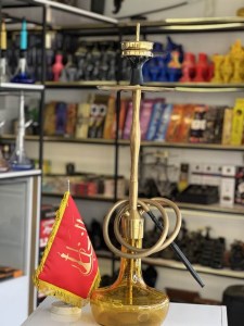 ست قلیان کرنو بدنه طلایی مات شیشه عسلی دارای شلنگ و سری سیلیکونی ست قلیان کرنو بدنه طلایی مات شیشه عسلی کد KE102