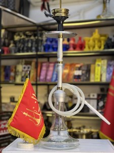 ست قلیان کارمانیا تک سینی سوپاپ دار بدنه سفید شیشه شفاف دارای شلنگ و سری سیلیکونی ست قلیان کارمانیا تک سینی سوپاپ دار بدنه سفید شیشه شفاف کد KA132